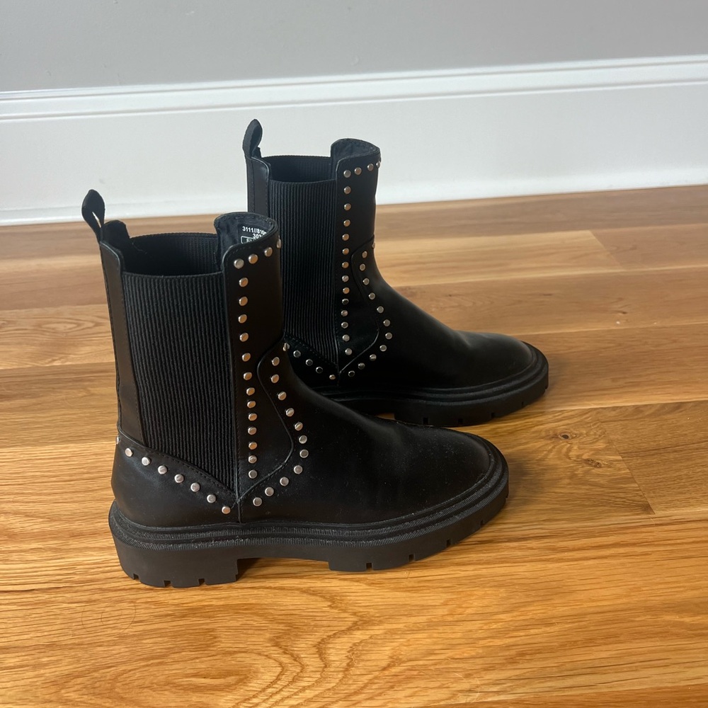 Black Boots